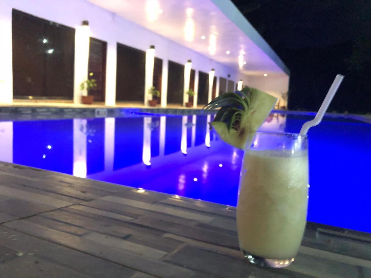 Alesseo Hostel Tiniguiban ภายนอก รูปภาพ