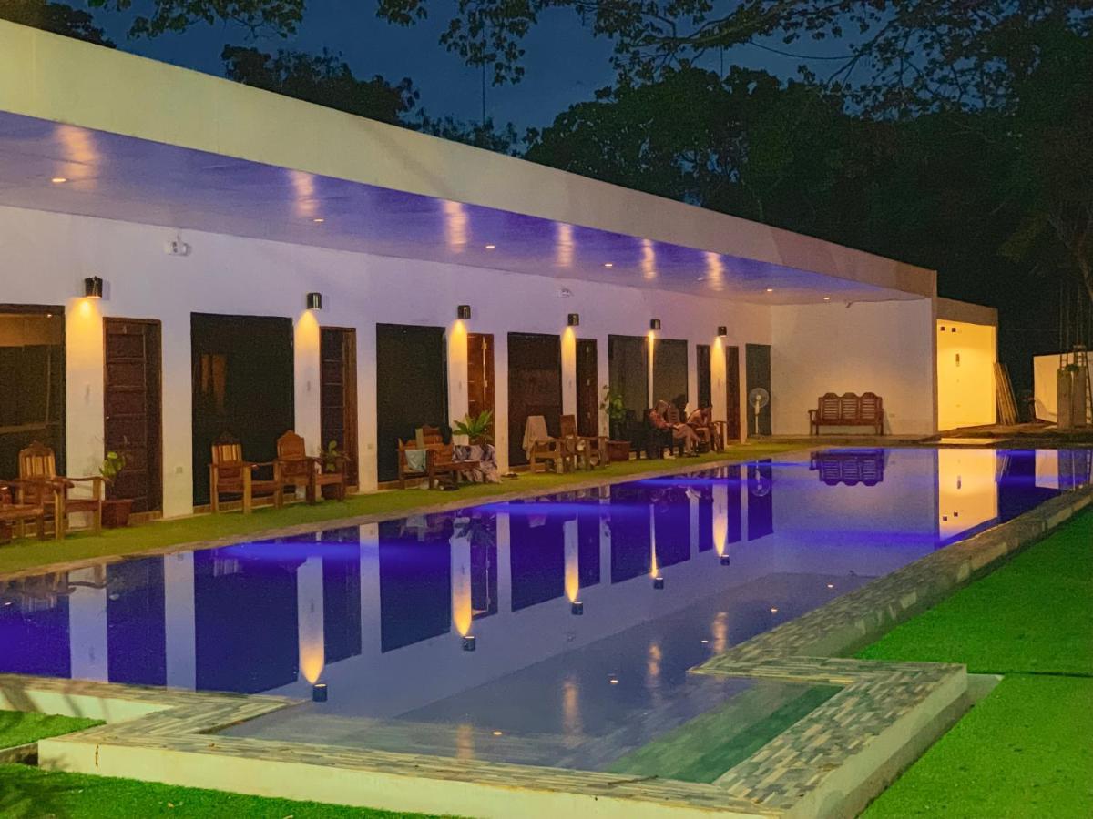 Alesseo Hostel Tiniguiban ภายนอก รูปภาพ